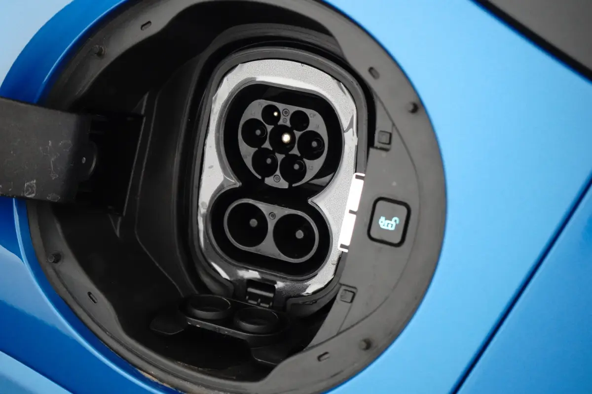 Premium 44 kWh | Panoramdak | Leder | Adaptieve cruise | Dodehoek detectie | Apple carplay / andriod auto