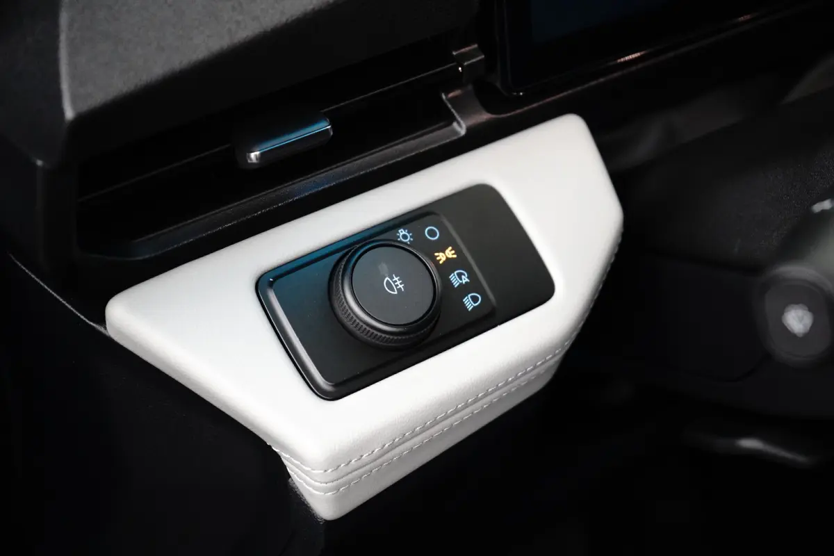 Premium 44 kWh | Panoramdak | Leder | Adaptieve cruise | Dodehoek detectie | Apple carplay / andriod auto
