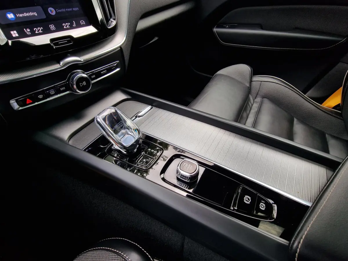 2.0 T8 Plug-in-hybrid AWD Polestar Engineered|Bowers&Wilkins|Trekhaak|Pano|456PK|22-inch|Headup|360'camera|
