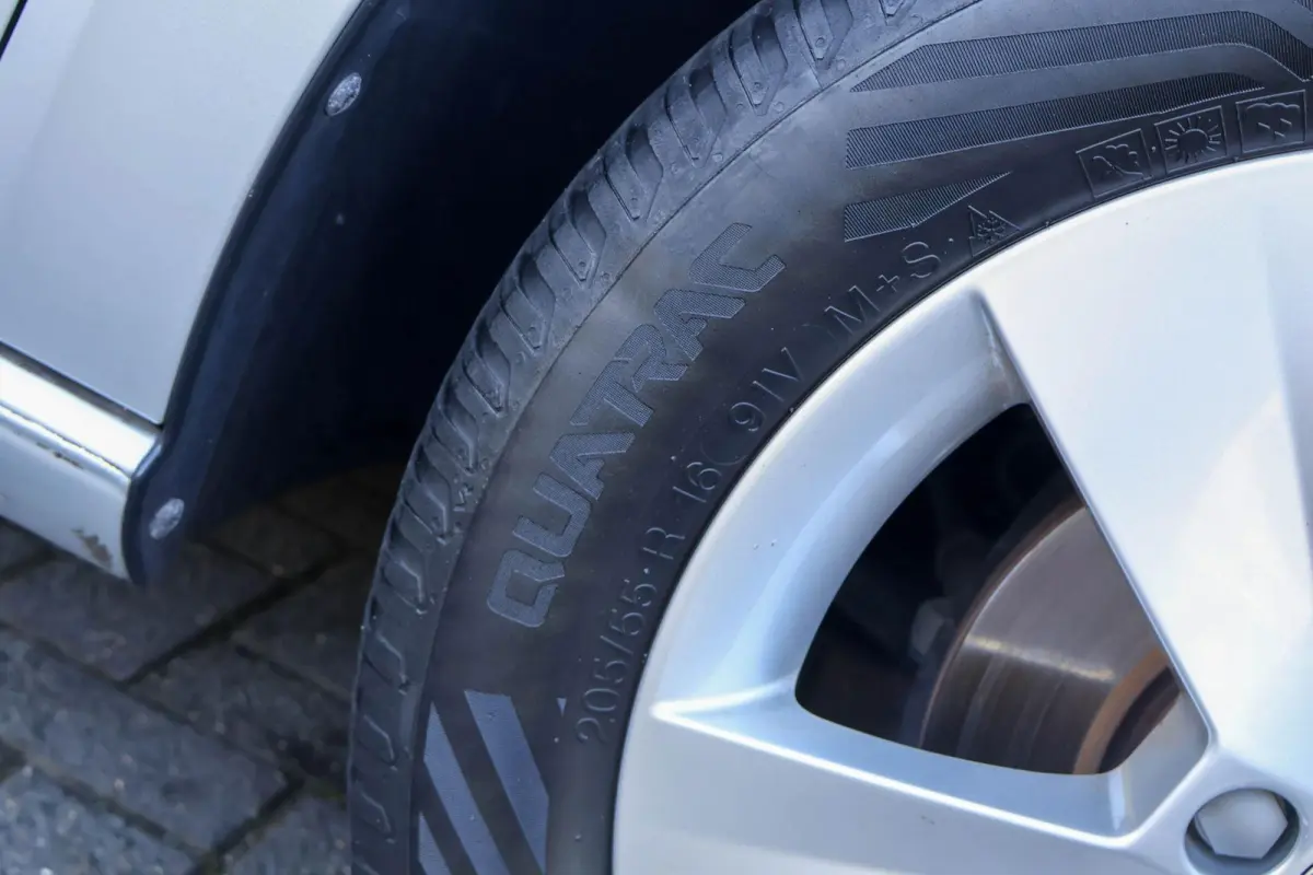 1.0 TSI 110pk Ambition | Navigatie | Parkeersensoren Achter | Cruise Control | Apple CarPlay/ Android Auto | Airco Automatische