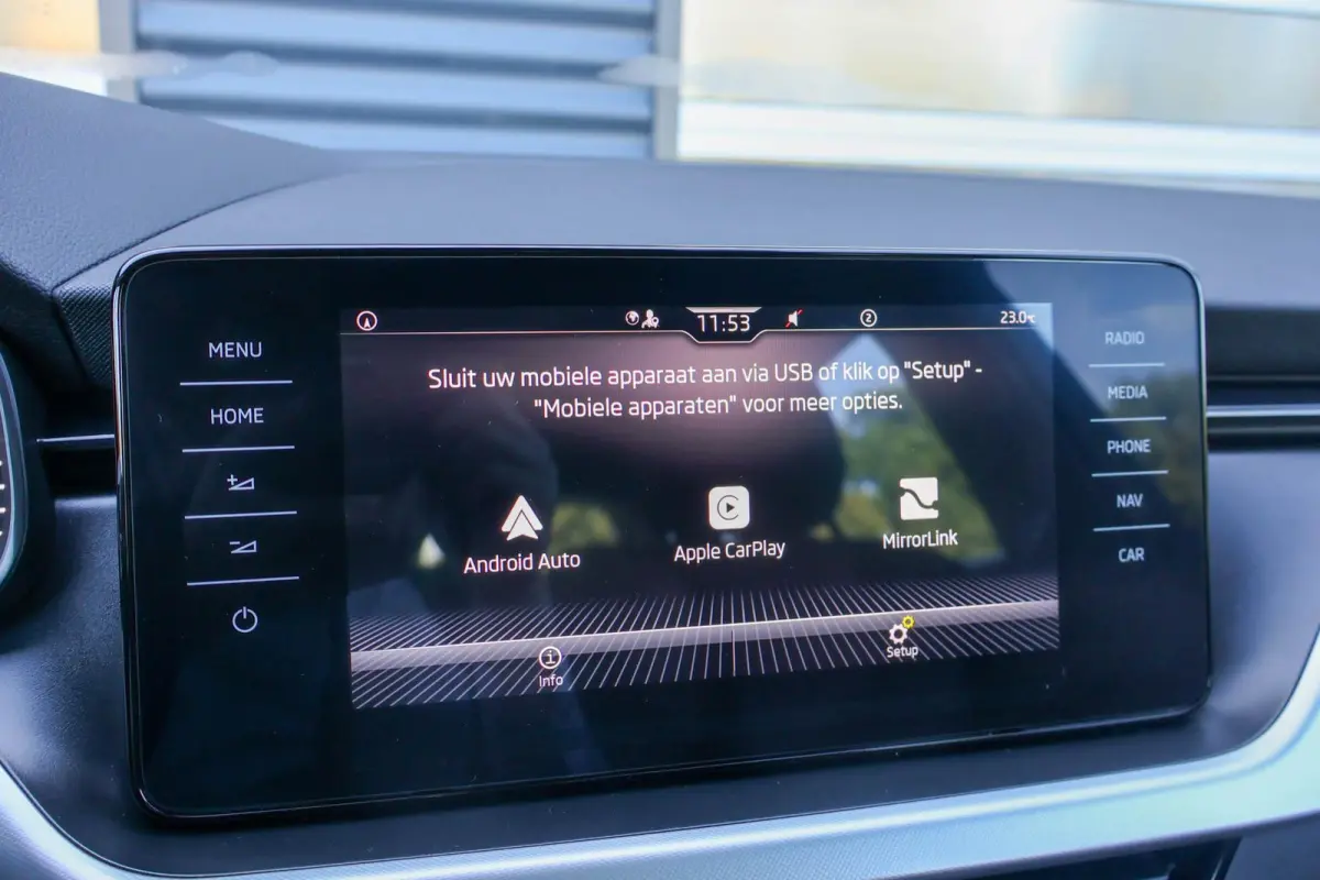 1.0 TSI 110pk Ambition | Navigatie | Parkeersensoren Achter | Cruise Control | Apple CarPlay/ Android Auto | Airco Automatische