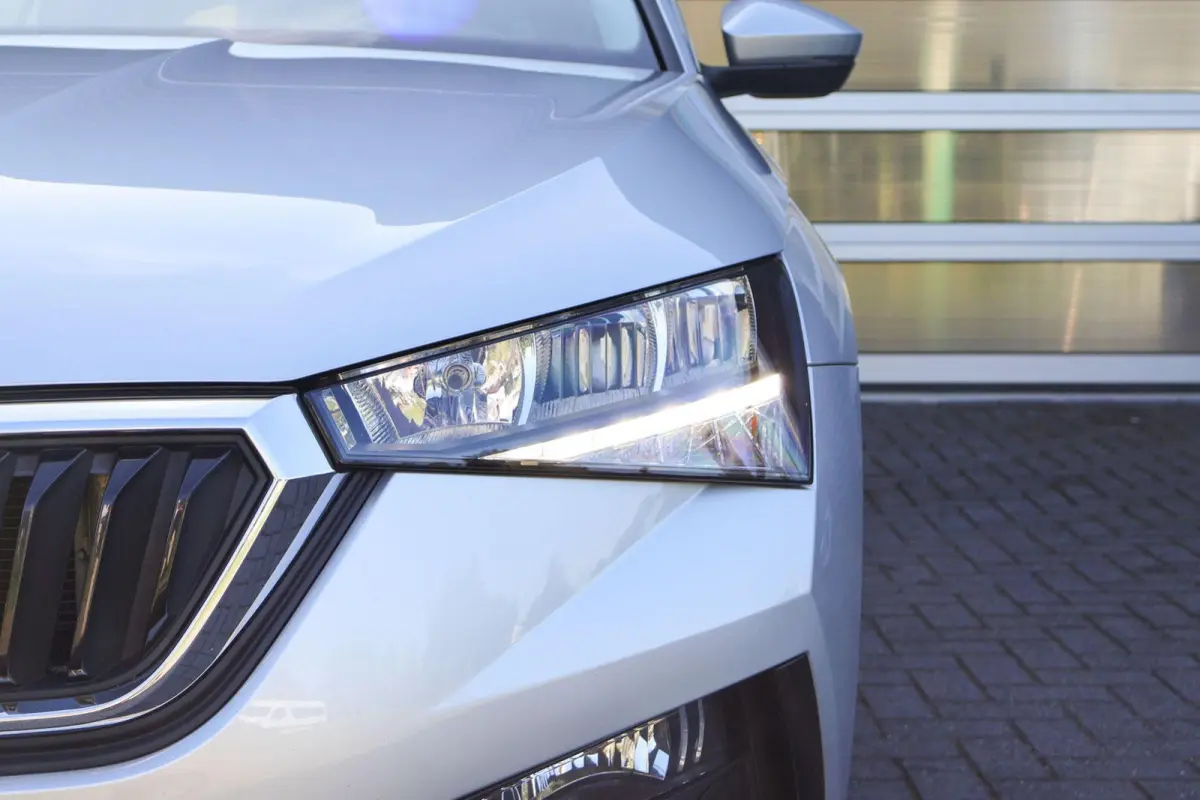 1.0 TSI 110pk Ambition | Navigatie | Parkeersensoren Achter | Cruise Control | Apple CarPlay/ Android Auto | Airco Automatische