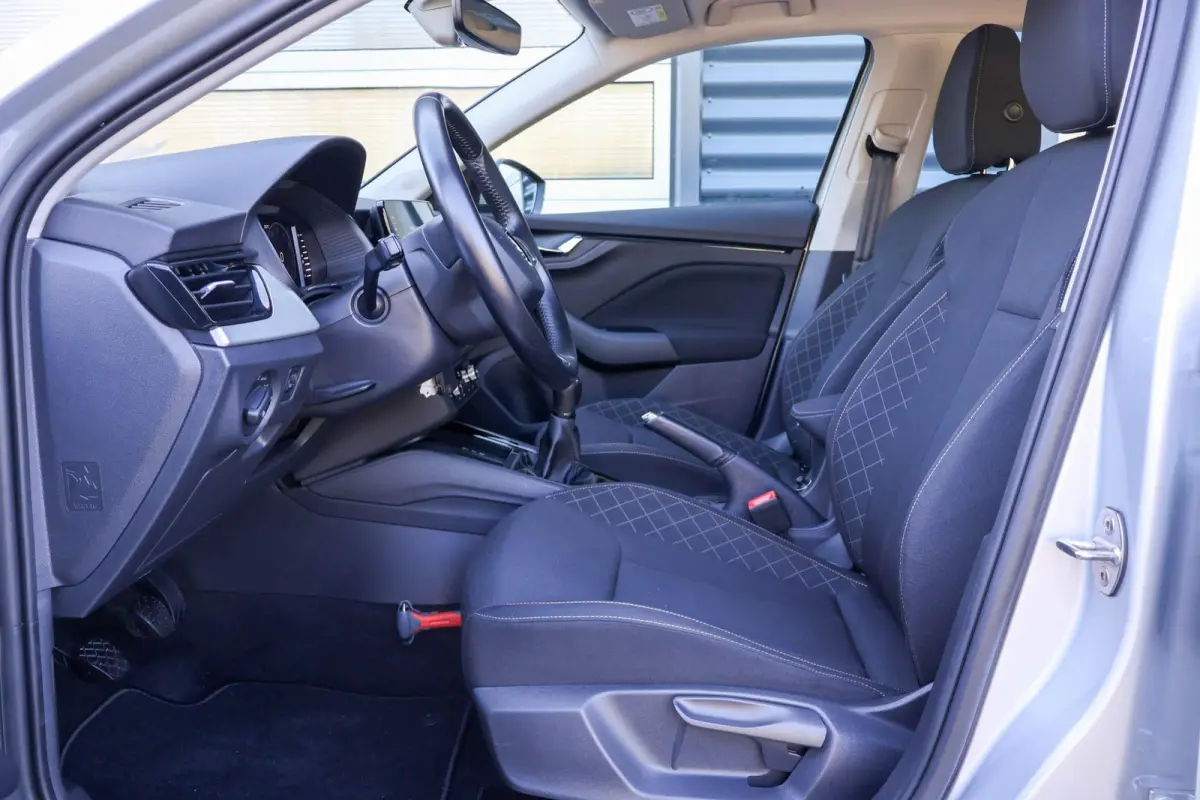 1.0 TSI 110pk Ambition | Navigatie | Parkeersensoren Achter | Cruise Control | Apple CarPlay/ Android Auto | Airco Automatische