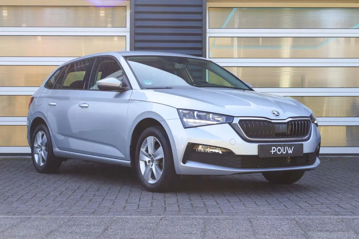1.0 TSI 110pk Ambition | Navigatie | Parkeersensoren Achter | Cruise Control | Apple CarPlay/ Android Auto | Airco Automatische