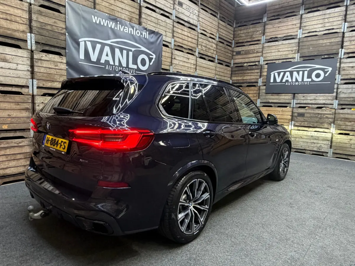 XDrive45e High Executive, Pano, 20"LM, Adptieve Cruise, HuD, Harman Kardon, Luchtvering, Stoel-Stuur en Achterbank verw.