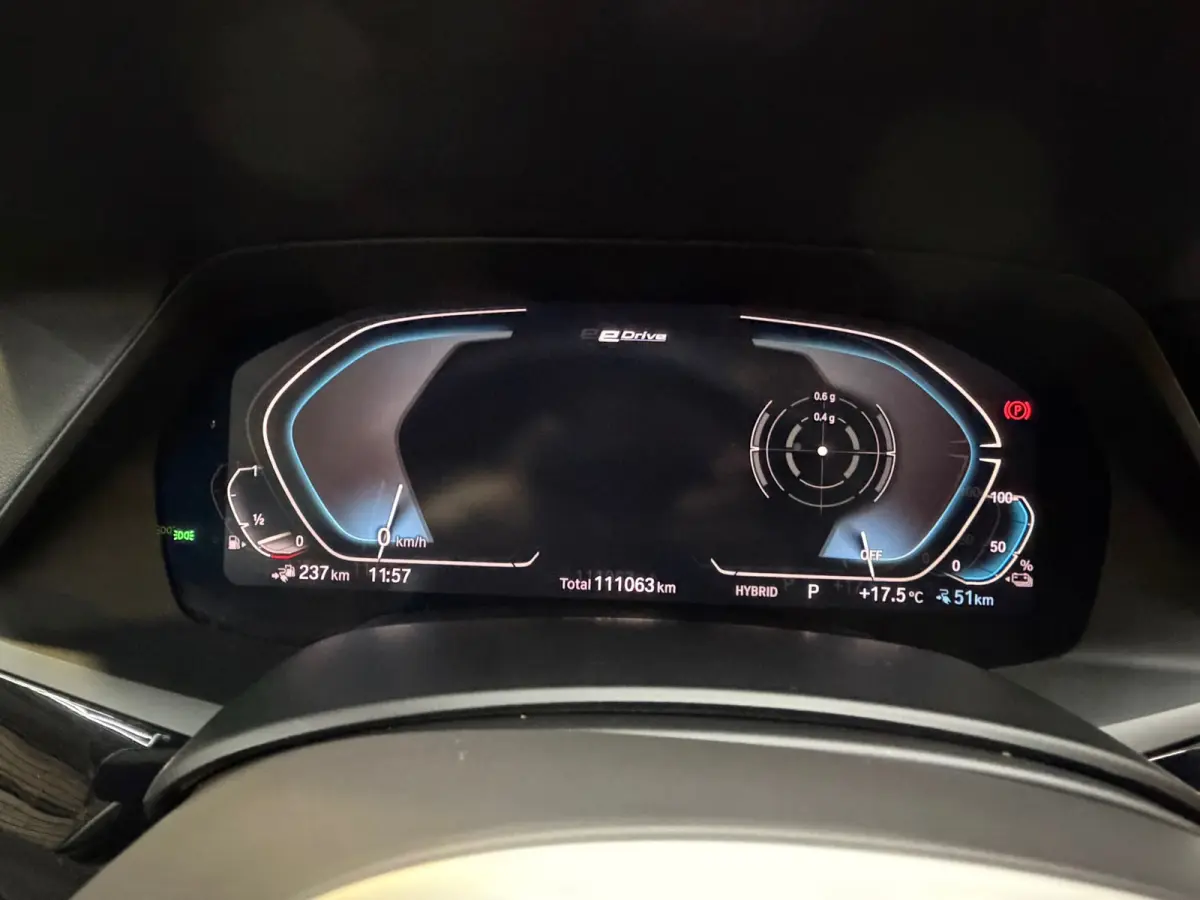 XDrive45e High Executive, Pano, 20"LM, Adptieve Cruise, HuD, Harman Kardon, Luchtvering, Stoel-Stuur en Achterbank verw.