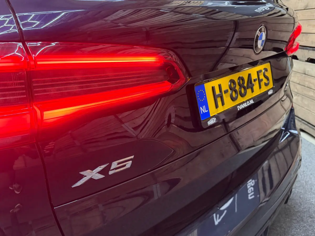 XDrive45e High Executive, Pano, 20"LM, Adptieve Cruise, HuD, Harman Kardon, Luchtvering, Stoel-Stuur en Achterbank verw.