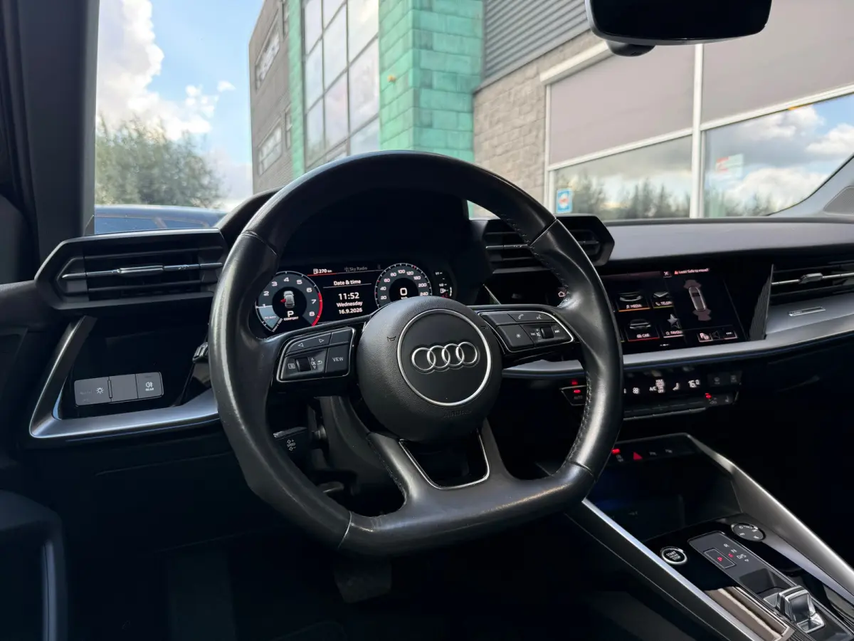 35 TFSI Business edition | Ambient | PDC | Apple carplay | Trekhaak | Cruise | Virtual | Clima |