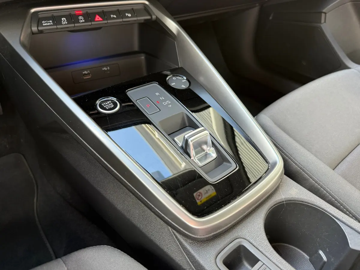 35 TFSI Business edition | Ambient | PDC | Apple carplay | Trekhaak | Cruise | Virtual | Clima |