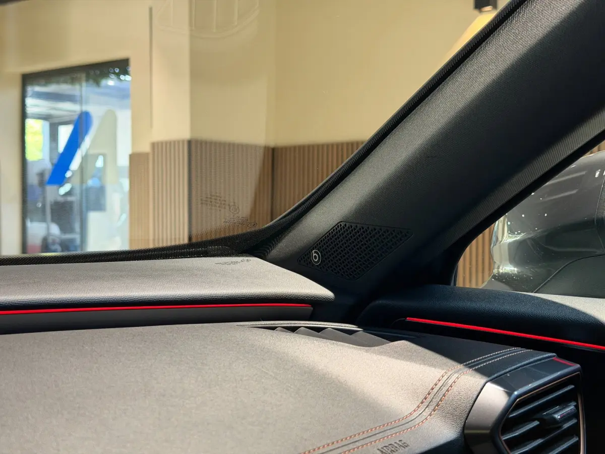 2.0 TSI 4DRIVE|Kuipstoelen|Pano|Beats|Copper|Keyless|