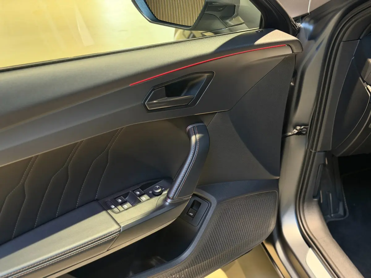 2.0 TSI 4DRIVE|Kuipstoelen|Pano|Beats|Copper|Keyless|