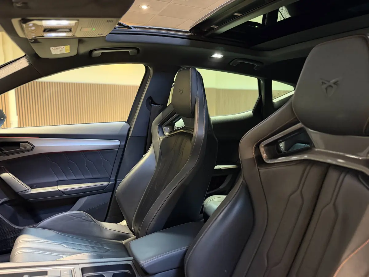 2.0 TSI 4DRIVE|Kuipstoelen|Pano|Beats|Copper|Keyless|