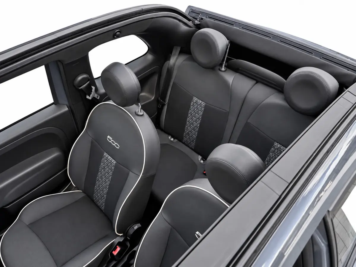 0.9 TwinAir Cabrio | PDC | Bluetooth | Cruise control | Apple Carplay | Achterspoiler