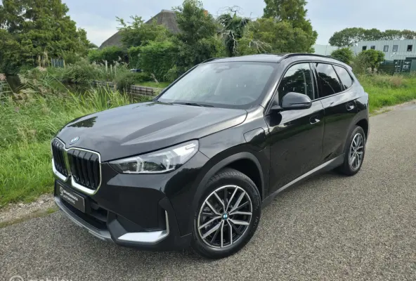 xDrive25e / Pano / Leder / HUD / HK Audio / Trekhaak