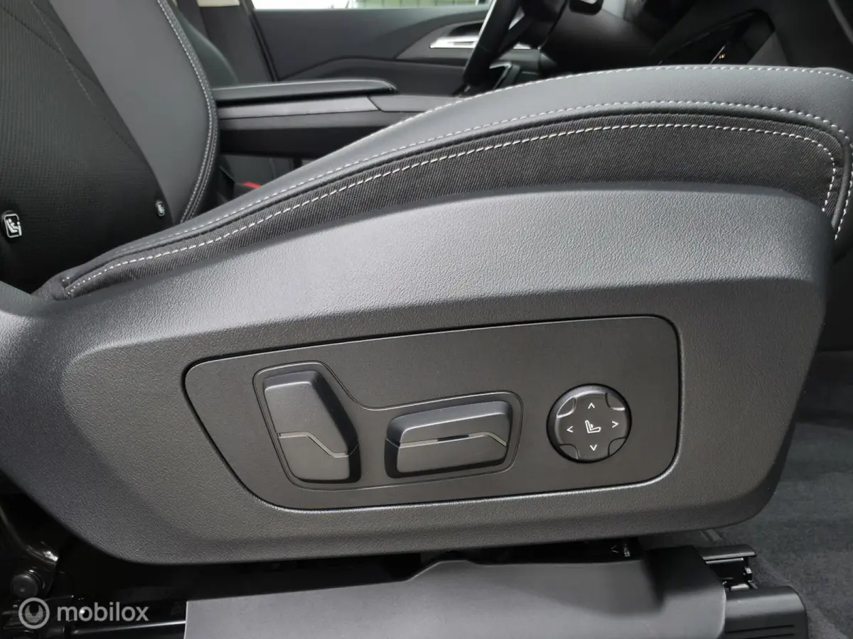 xDrive25e / Pano / Leder / HUD / HK Audio / Trekhaak