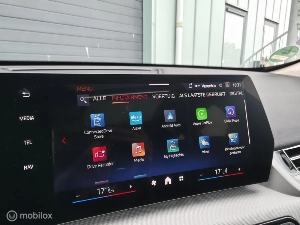 xDrive25e / Pano / Leder / HUD / HK Audio / Trekhaak