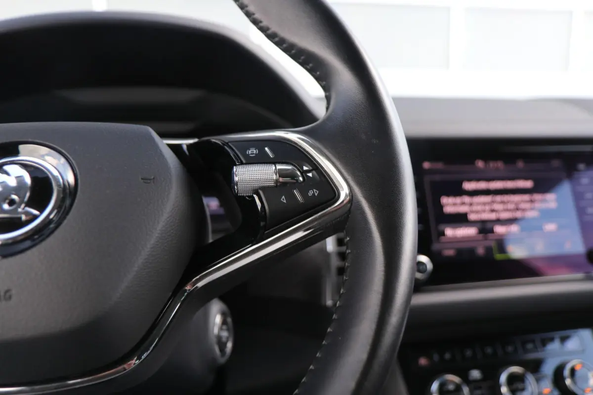 1.5 TSI 150pk DSG Business Edition | Trekhaak | Achteruitrijcamera | Navigatie | Smartlink | Stoelverwarming