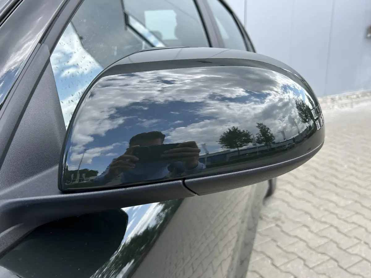 Style 53 kWh | €13.500,- koring !! | 18-inch lichtmetalen velgen | Abyss Black Pearl | Achteruitrijcamera