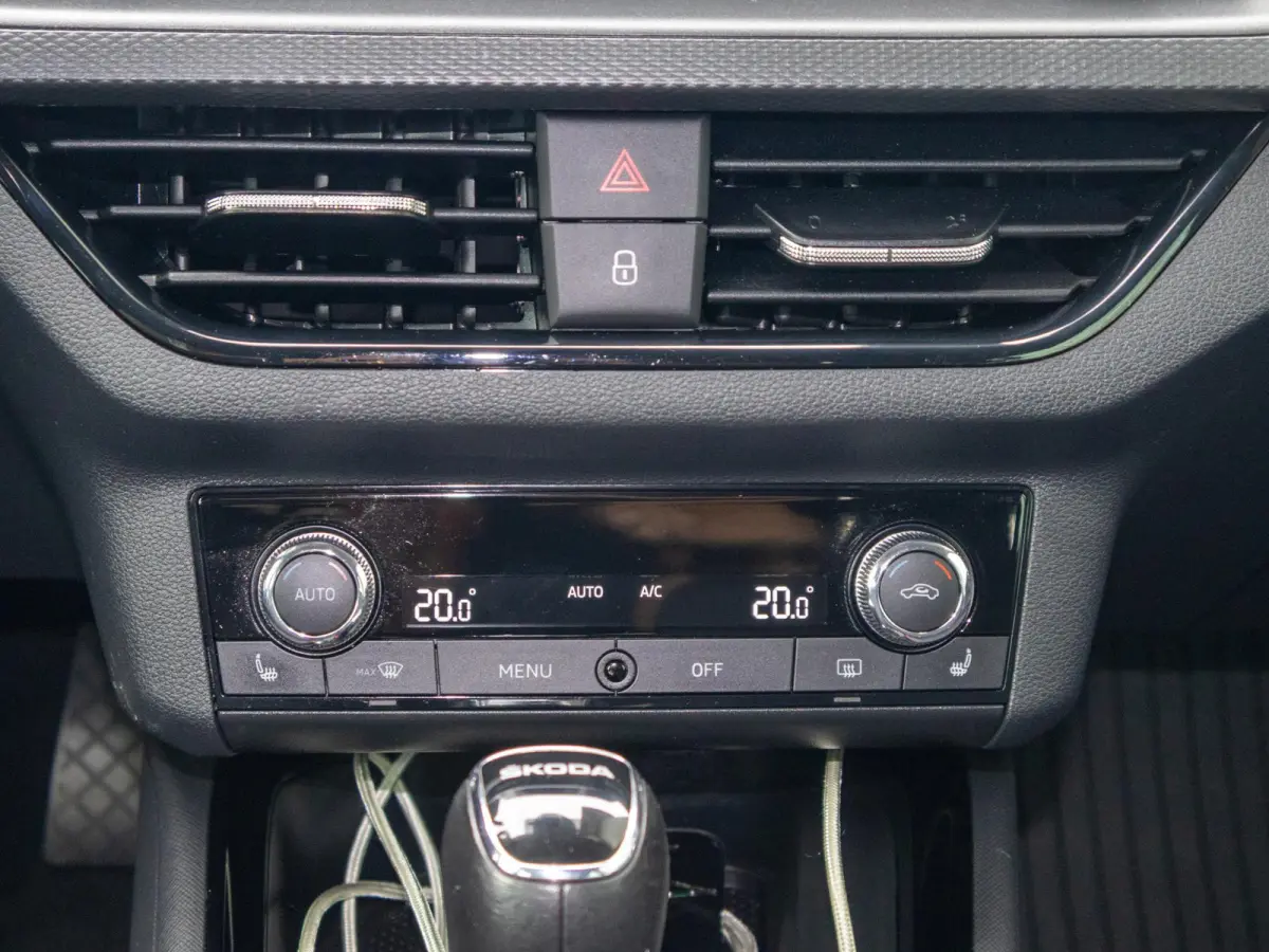 1.0 TSI Style LED Keyless start Automaat