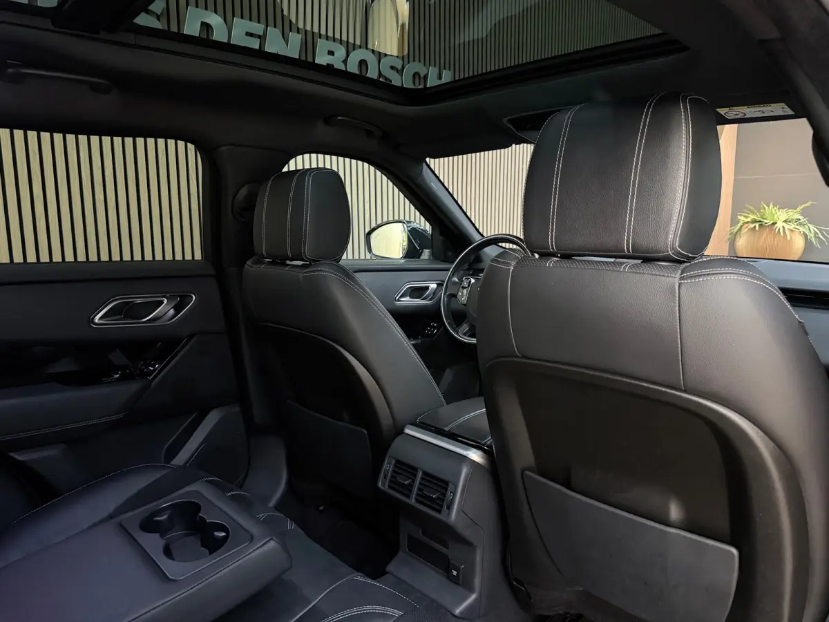 2.0 P250 Turbo AWD R-Dynamic SE