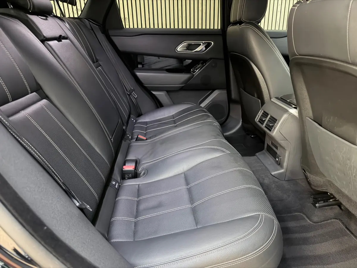 2.0 P250 Turbo AWD R-Dynamic SE