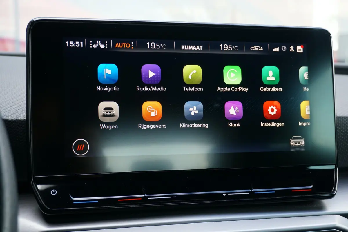 1.5 eTSI FR Business Intense * DEALER ONDERHOUDEN * + CAMERA / KEYLESS / ELEK. TREKHAAK / STUURWIELVERWARMING