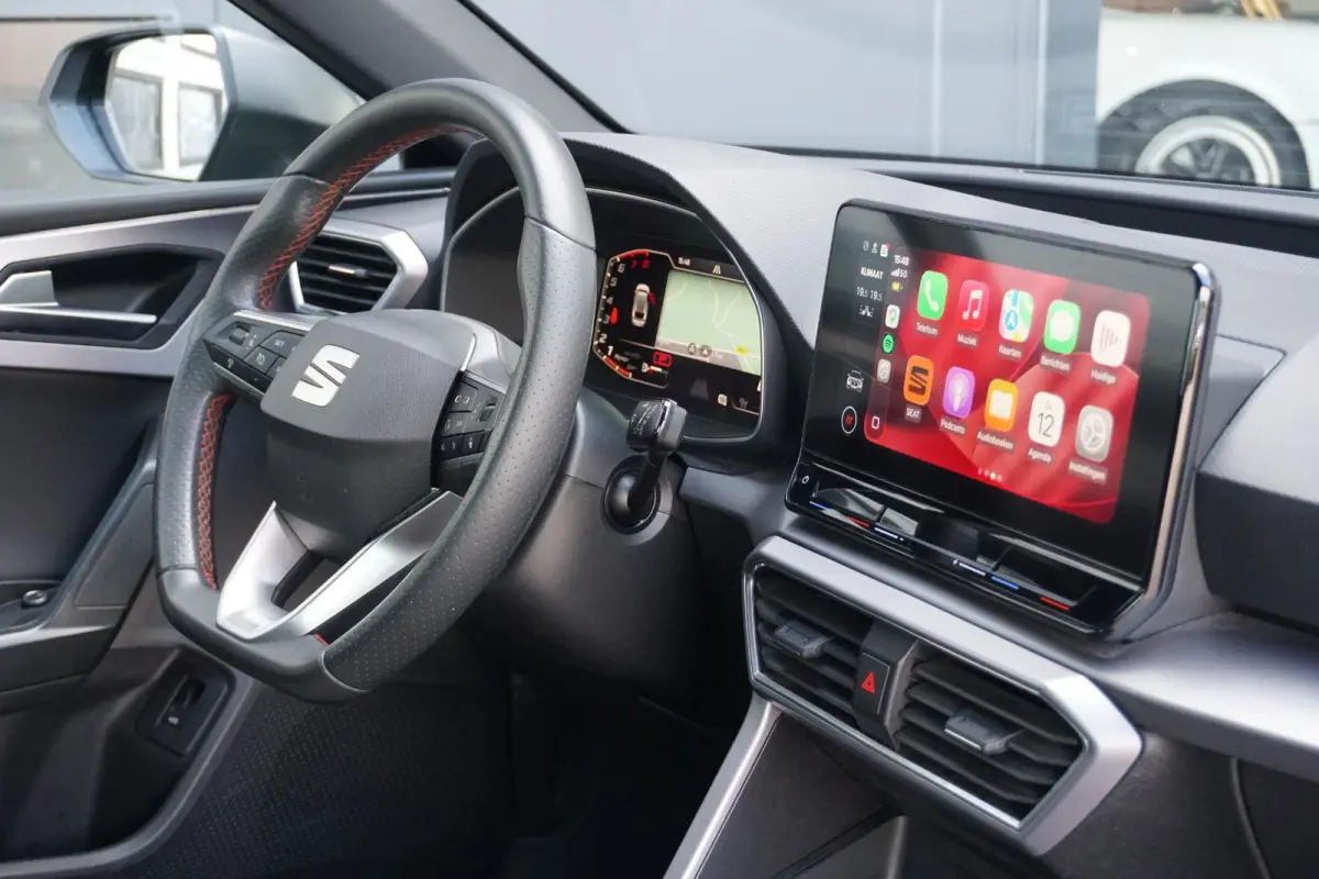 1.5 eTSI FR Business Intense * DEALER ONDERHOUDEN * + CAMERA / KEYLESS / ELEK. TREKHAAK / STUURWIELVERWARMING