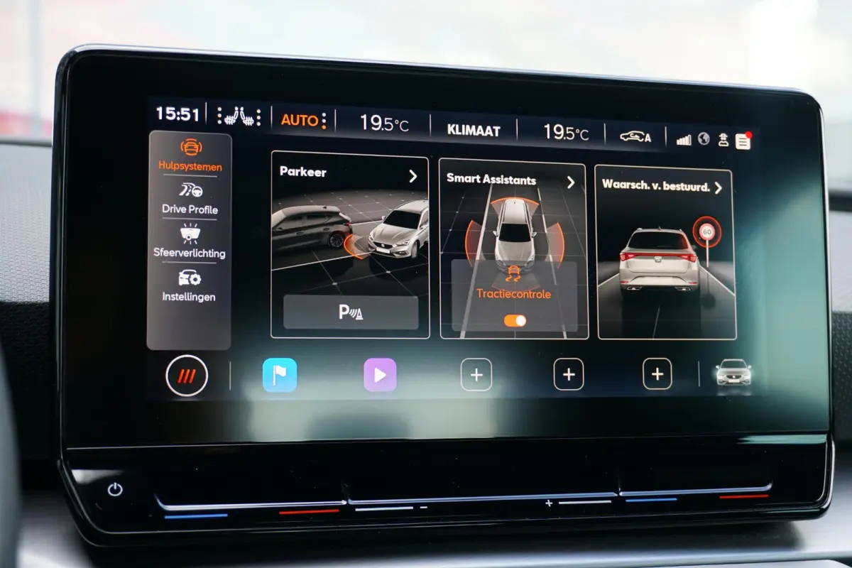 1.5 eTSI FR Business Intense * DEALER ONDERHOUDEN * + CAMERA / KEYLESS / ELEK. TREKHAAK / STUURWIELVERWARMING