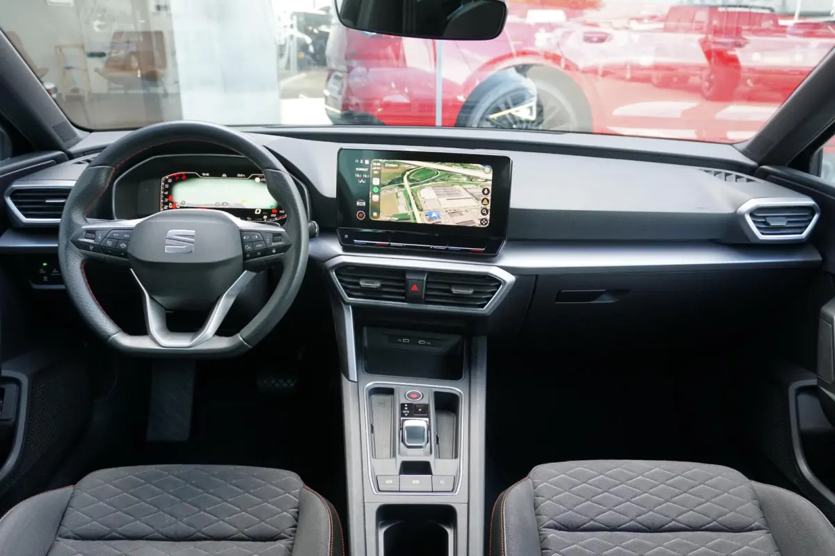 1.5 eTSI FR Business Intense * DEALER ONDERHOUDEN * + CAMERA / KEYLESS / ELEK. TREKHAAK / STUURWIELVERWARMING
