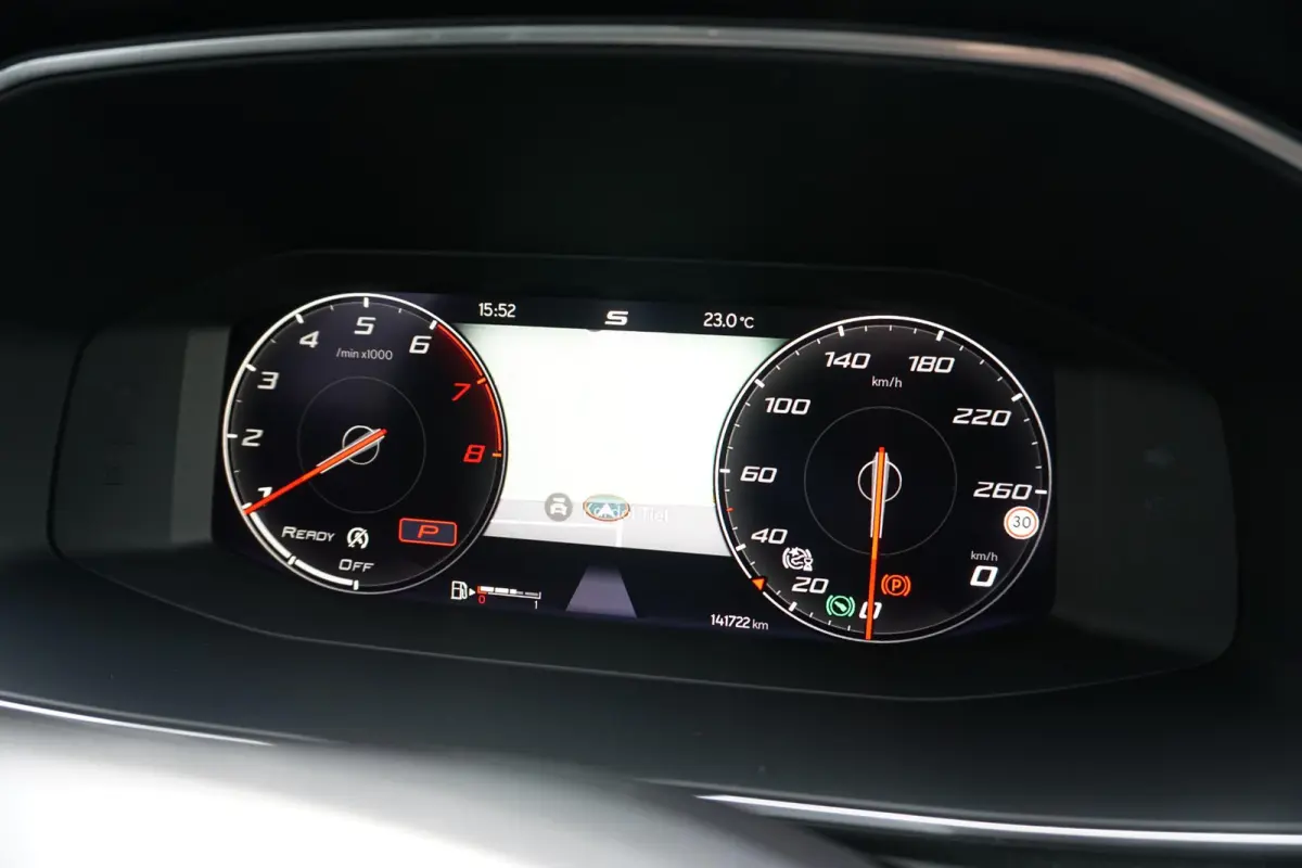 1.5 eTSI FR Business Intense * DEALER ONDERHOUDEN * + CAMERA / KEYLESS / ELEK. TREKHAAK / STUURWIELVERWARMING