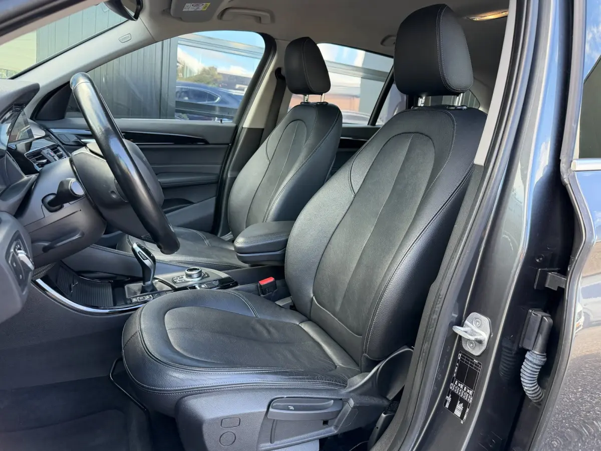 SDrive18i High Executive Xenon Navi Trekh. Cruise