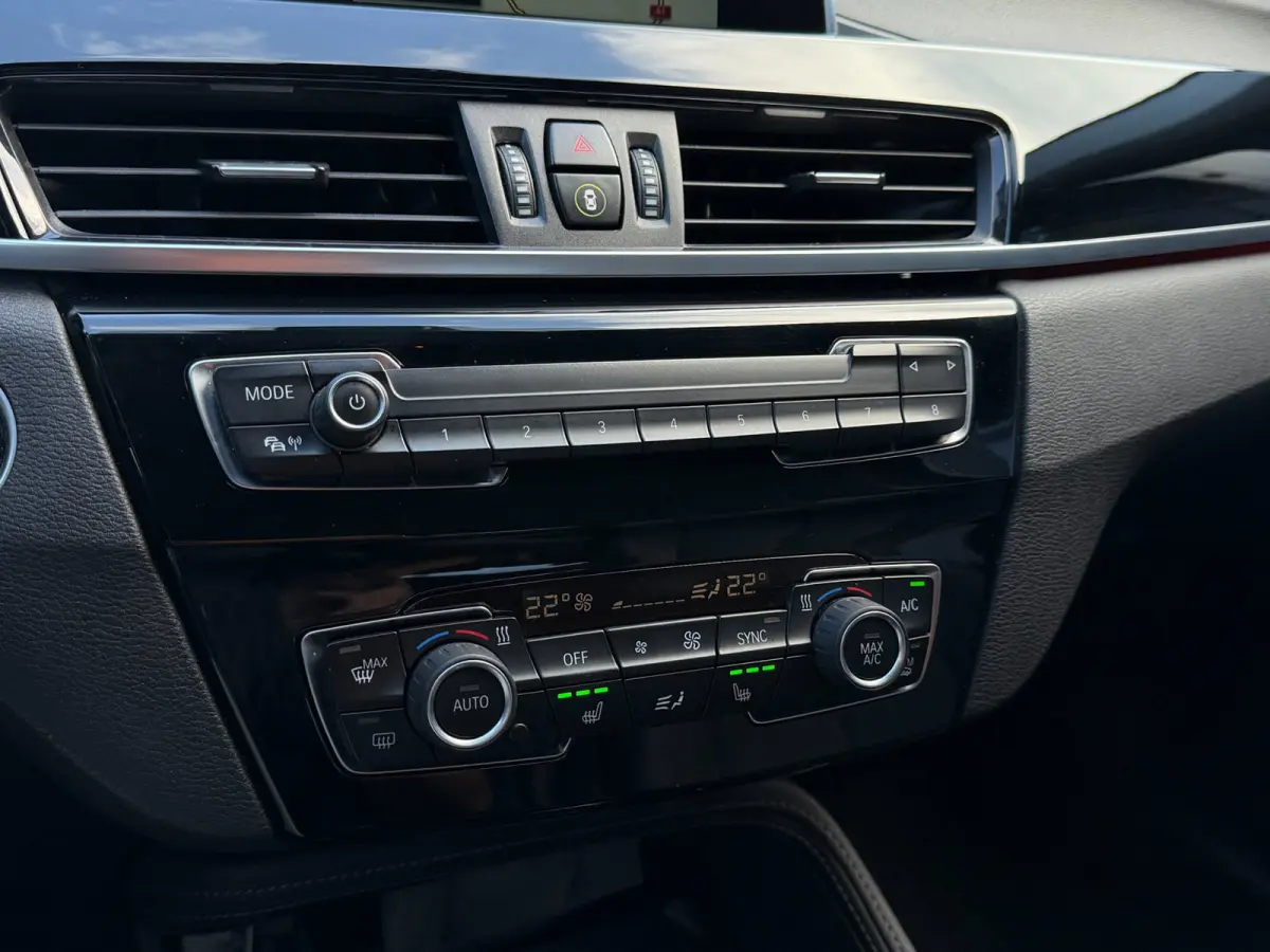SDrive18i High Executive Xenon Navi Trekh. Cruise