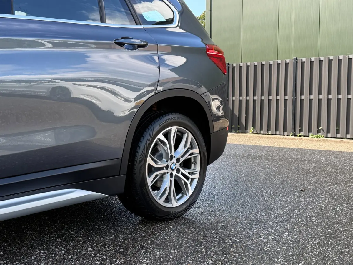 SDrive18i High Executive Xenon Navi Trekh. Cruise