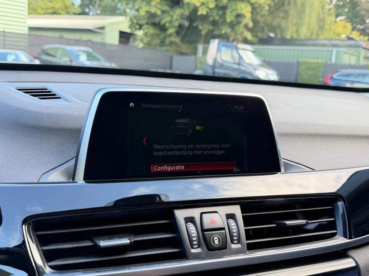 SDrive18i High Executive Xenon Navi Trekh. Cruise