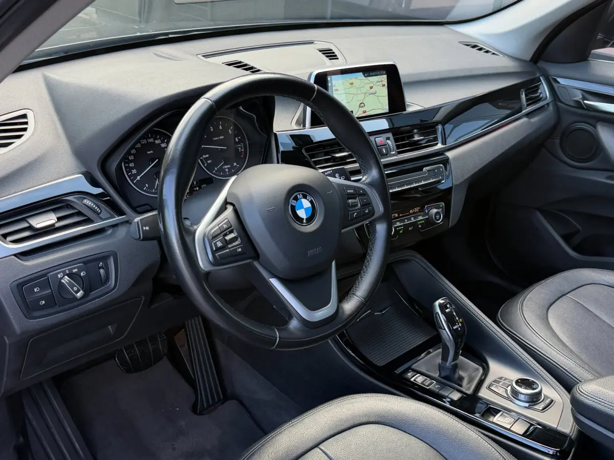 SDrive18i High Executive Xenon Navi Trekh. Cruise