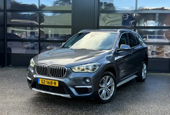 SDrive18i High Executive Xenon Navi Trekh. Cruise