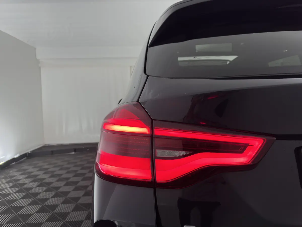 High Executive 80 kWh [ 3-Fase-11kW ] {SoH-97%} (INCL-BTW) Aut. *PANO | LEATHER | HARMAN/KARDON | ADAPTIVE-CRUISE | FULL-LED | BLIND-SPOT | MEMORY-PACK | DIGI-COCKPIT | HEATED-SPORTSEATS | K