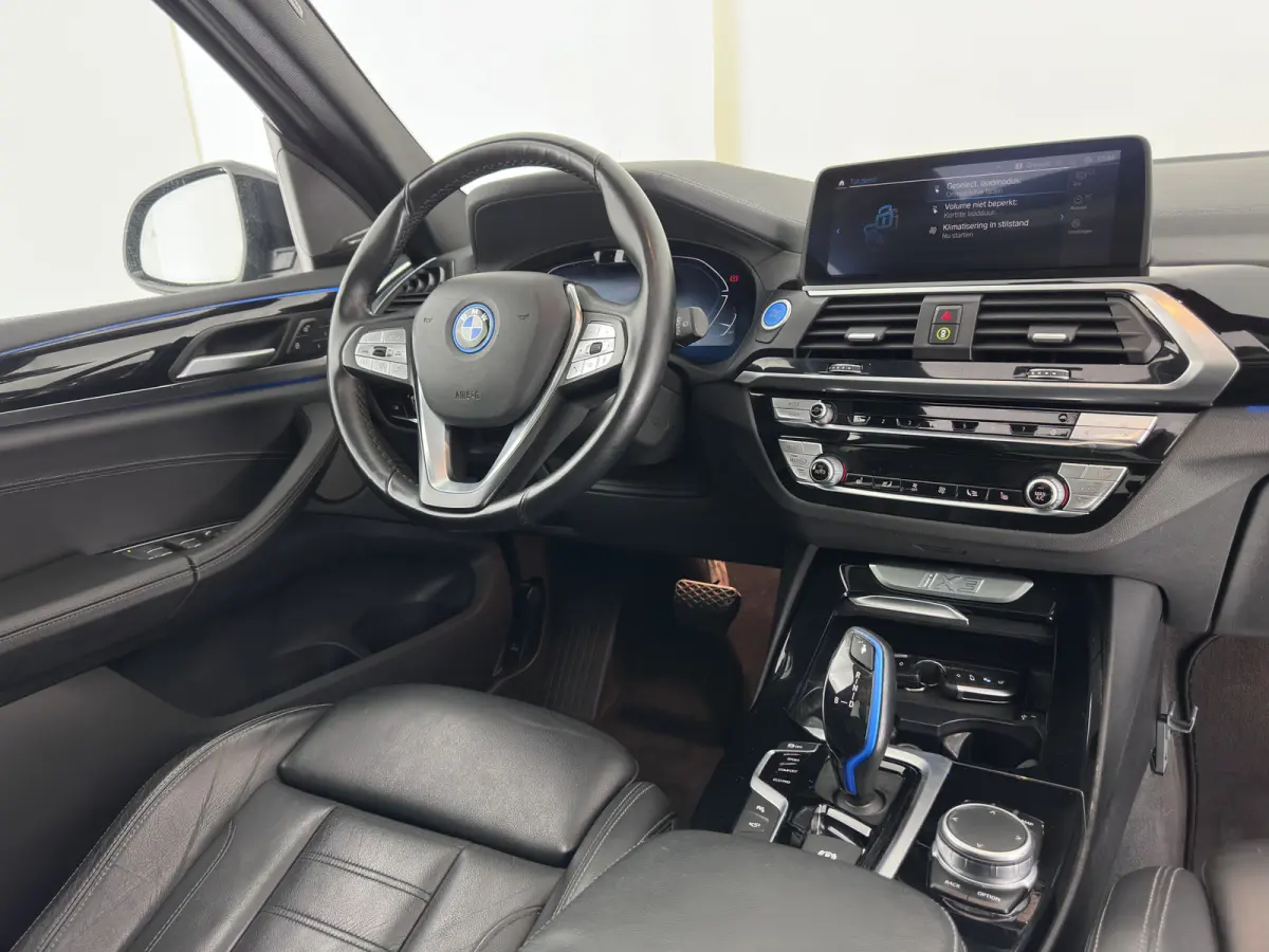 High Executive 80 kWh (INCL-BTW) *AUT | PANO | LEATHER SPORT | ADAPTIVE-CRUISE | FULL-LED | BLIND-SPOT | MEMORY-PACK | DIGI-COCKPIT | HEATED-COMFORTSEATS | KEYLESS | CAMERA | DAB+ | TOWBAR |