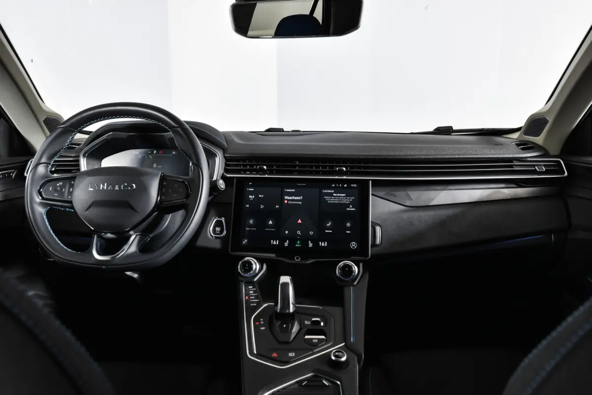 1.5 PHEV 261PK MY22 | Black Pakket | 360 Camera  | 7.4 kWh Boordlader | S/K-panodak | Adapt. Cruise | Memory | Elek. klep | LM 20" |