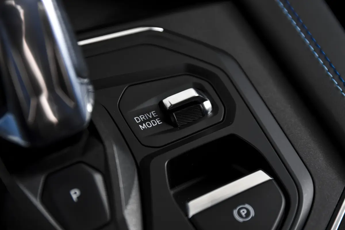 1.5 PHEV 261PK MY22 | Black Pakket | 360 Camera  | 7.4 kWh Boordlader | S/K-panodak | Adapt. Cruise | Memory | Elek. klep | LM 20" |