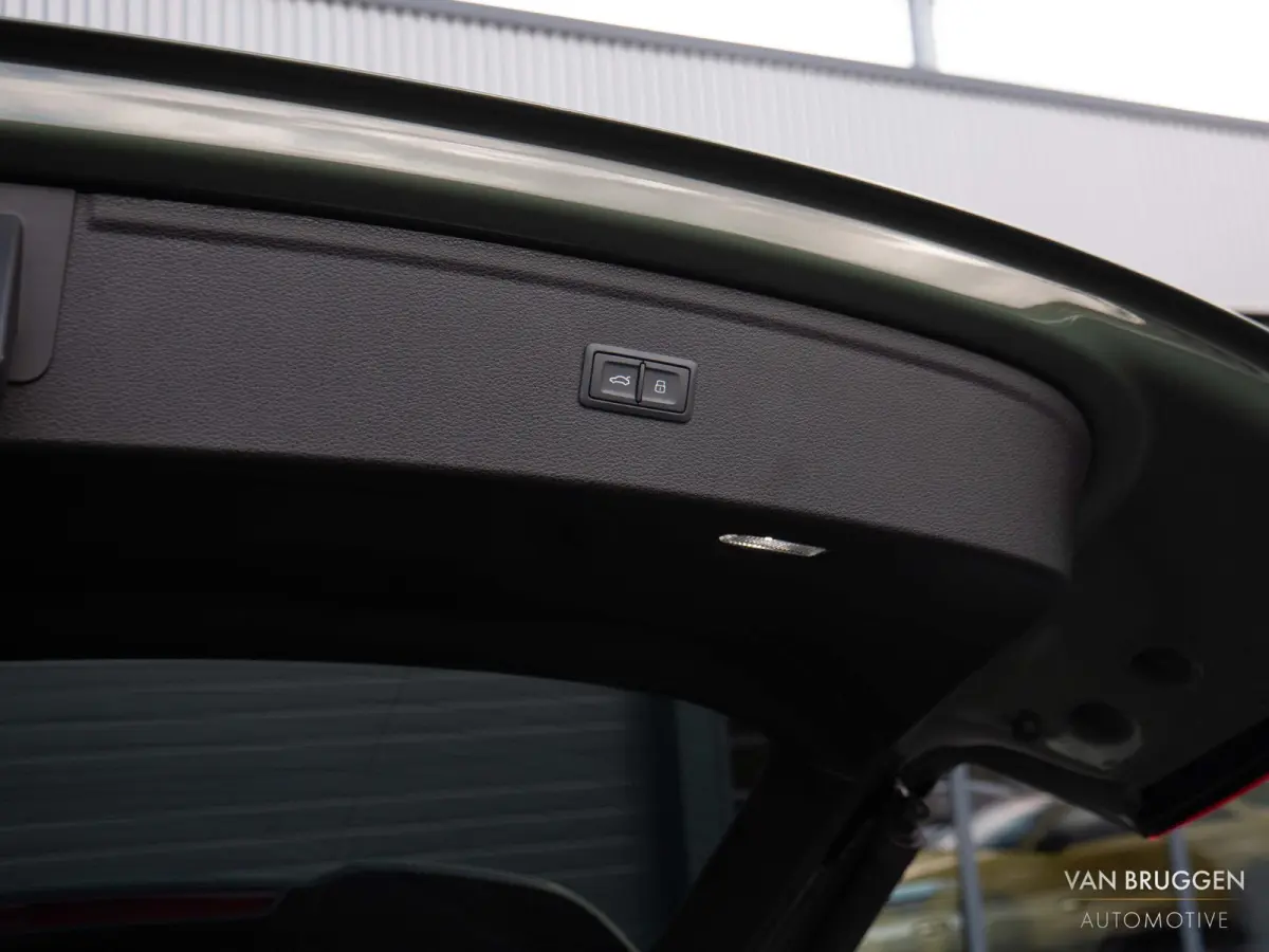 55 TFSI e S-Line Pano Luchtv Trekh Massage B&O BTW Head-up