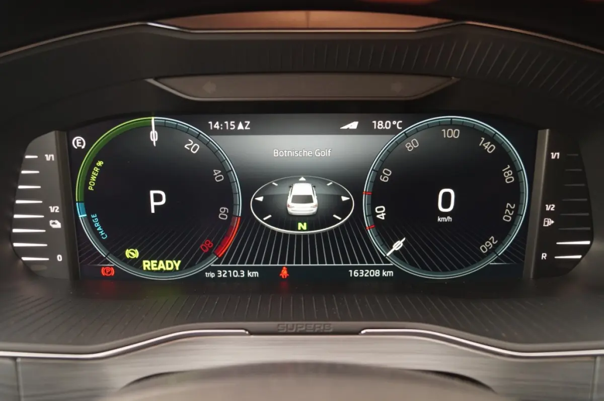 1.4 TSI iV PHEV Business Edition -NAVI-ECC-TREKHAAK-