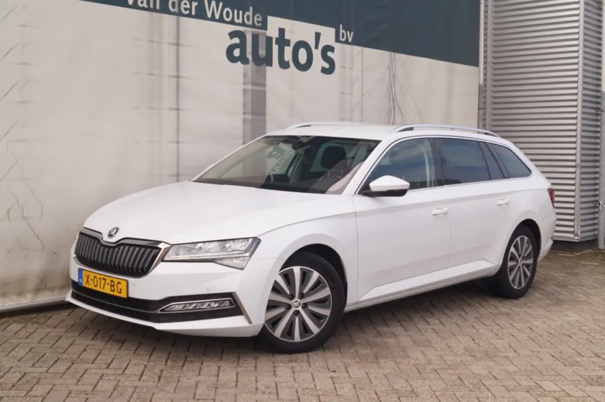 1.4 TSI iV PHEV Business Edition -NAVI-ECC-TREKHAAK-