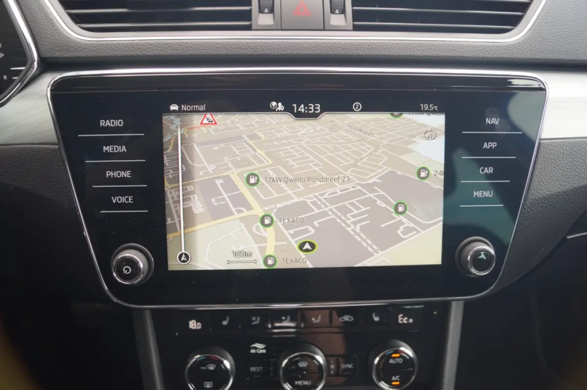 1.4 TSI iV PHEV Business Edition -NAVI-ECC-TREKHAAK-