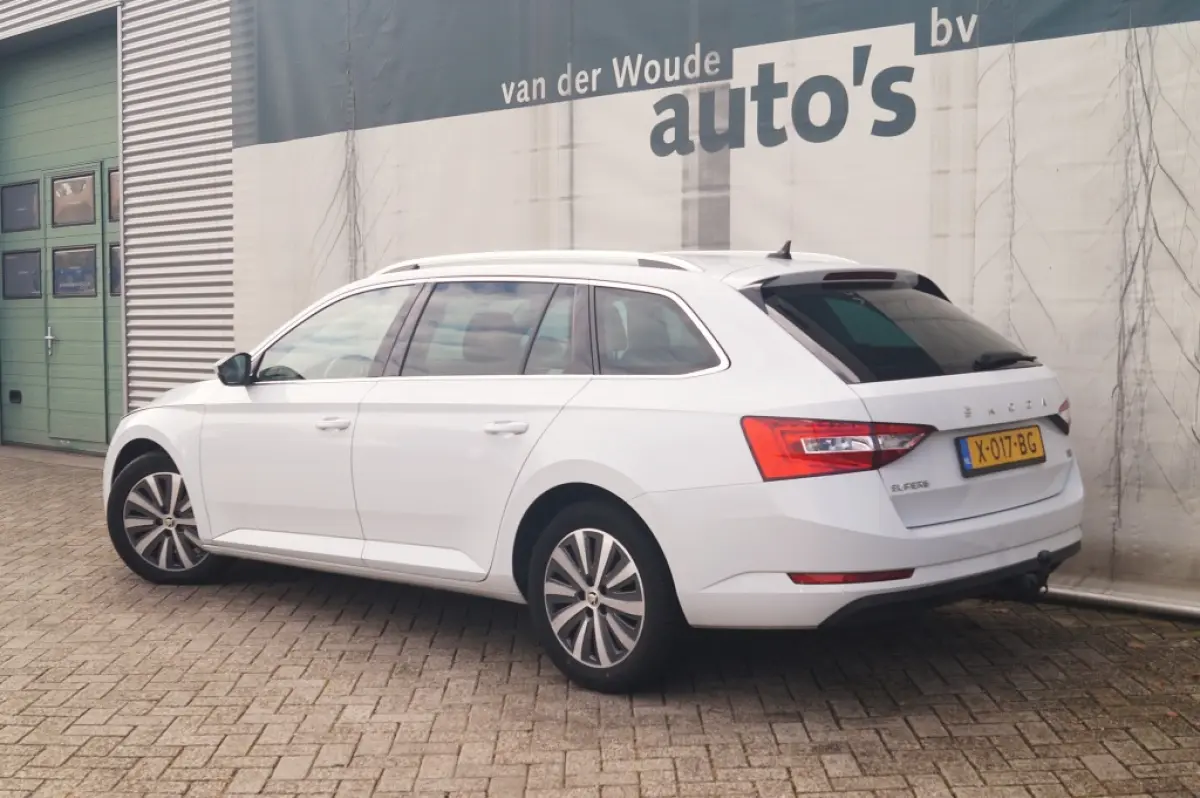 1.4 TSI iV PHEV Business Edition -NAVI-ECC-TREKHAAK-