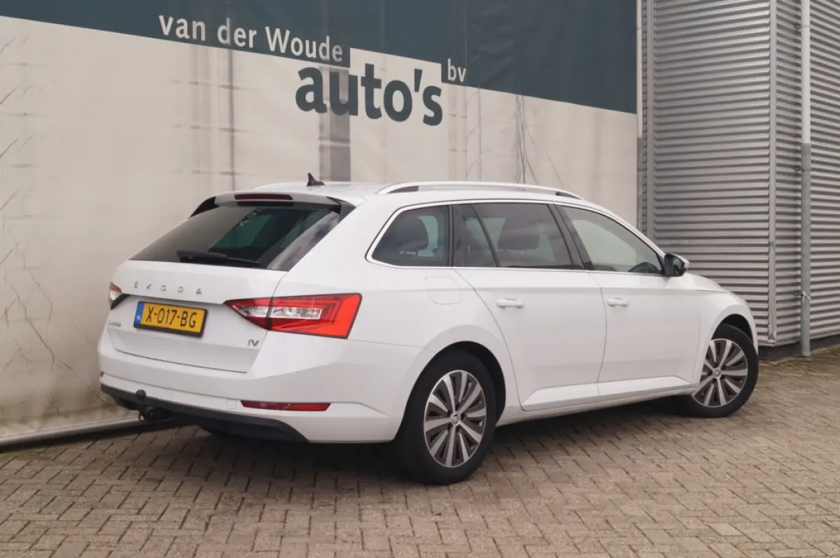 1.4 TSI iV PHEV Business Edition -NAVI-ECC-TREKHAAK-
