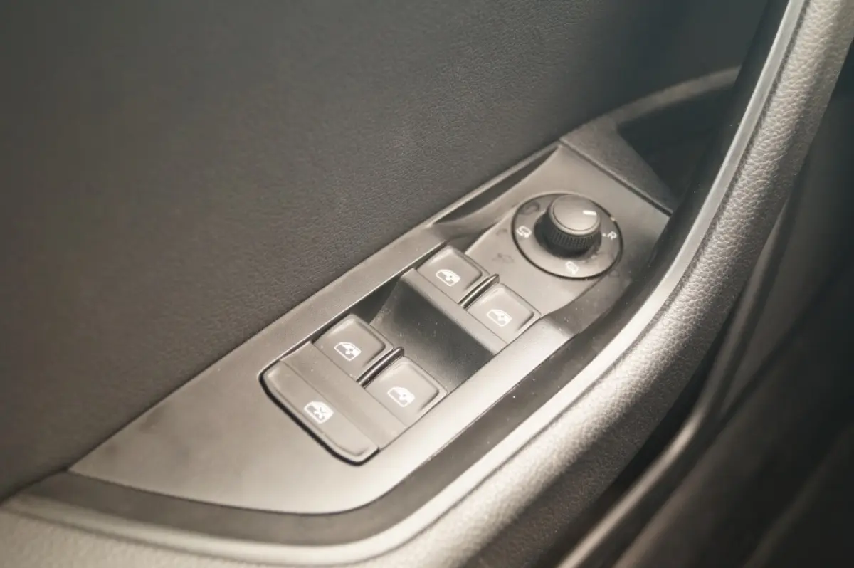 1.4 TSI iV PHEV Business Edition -NAVI-ECC-TREKHAAK-