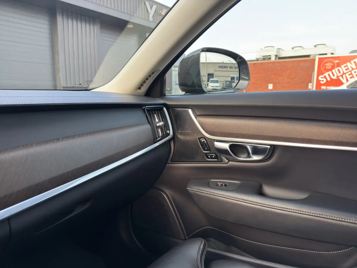 2.0 T5 AWD Pro | Camera | Apple Carplay\Android Auto | Adapt. Cruise | 21' |