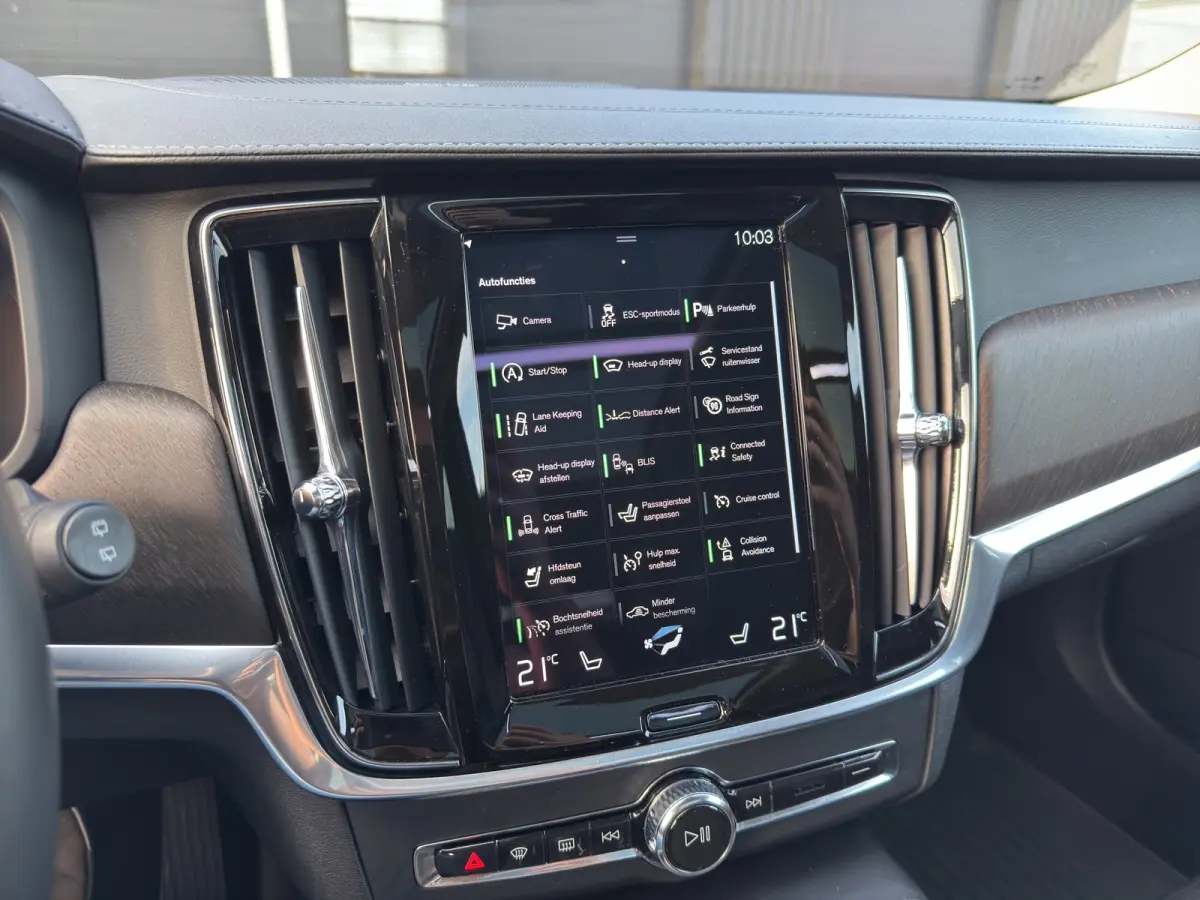 2.0 T5 AWD Pro | Camera | Apple Carplay\Android Auto | Adapt. Cruise | 21' |
