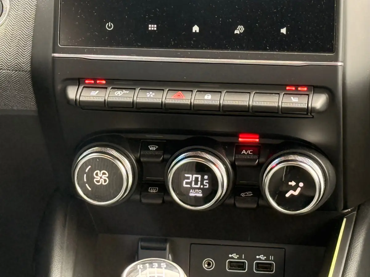 1.0 TCe 90 GPF techno | Led | Carplay | Winter pack